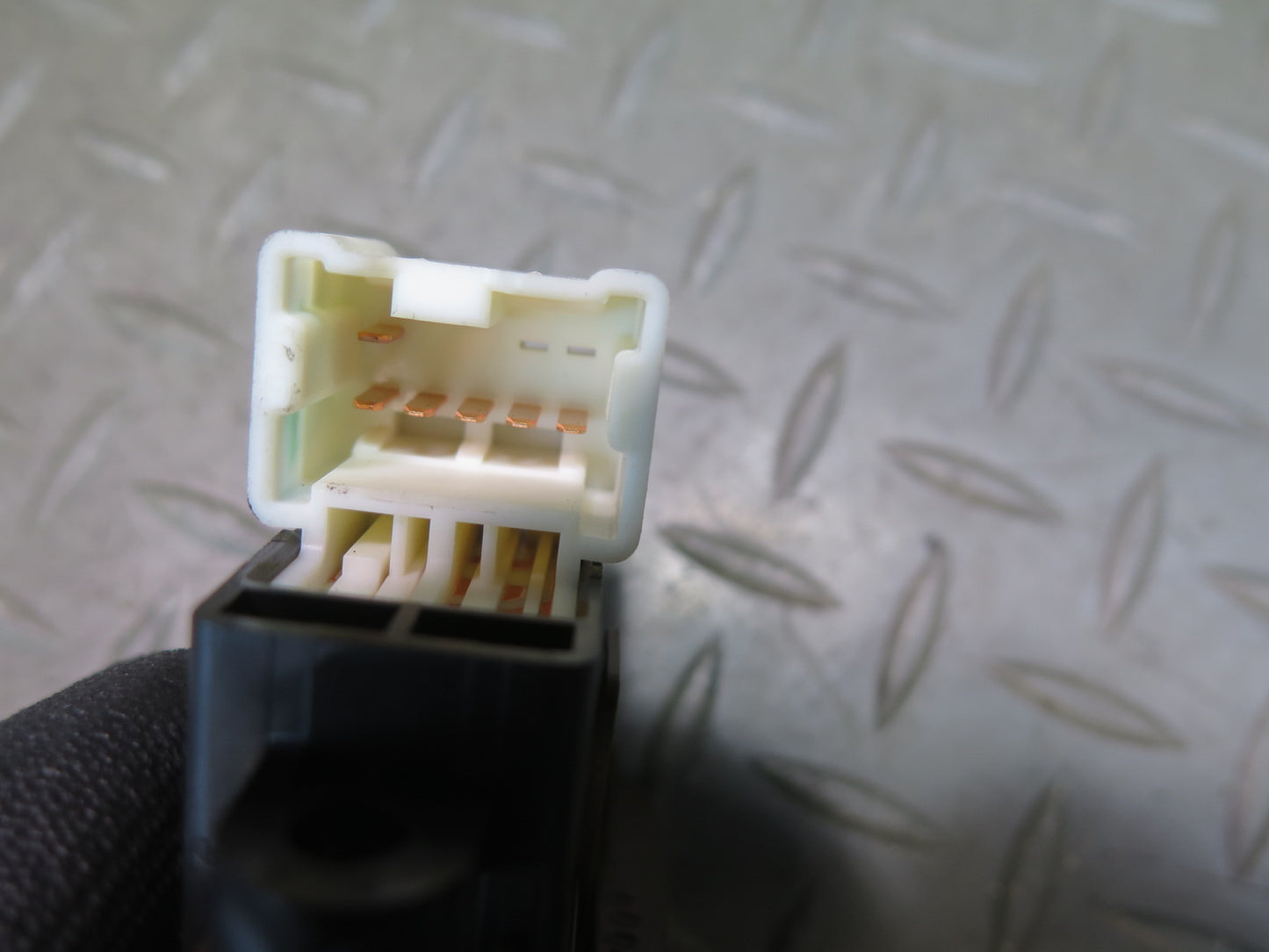 96-98 Nissan Stagea WGC34 Front Right Door Window Button Switch OEM