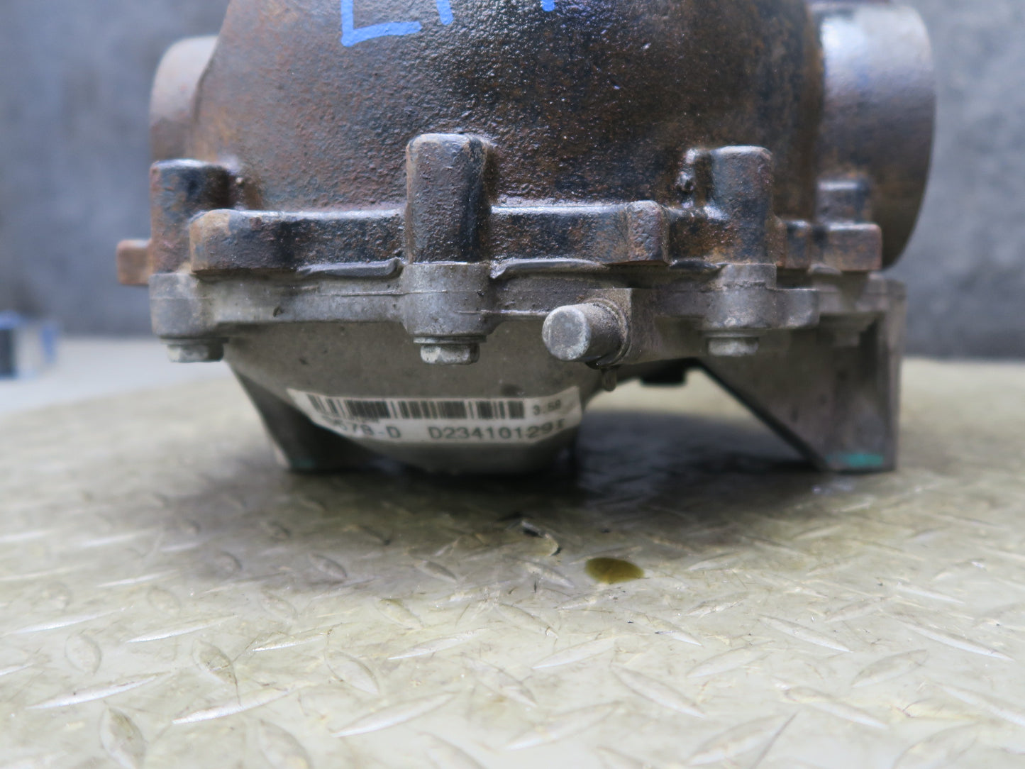 03-05 Ford Thunderbird Rear Differential Carrier 3:58 Ratio 33k Miles OEM