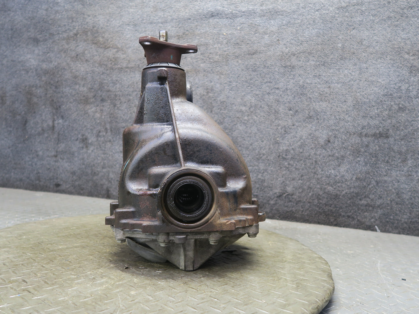 03-05 Ford Thunderbird Rear Differential Carrier 3:58 Ratio 33k Miles OEM