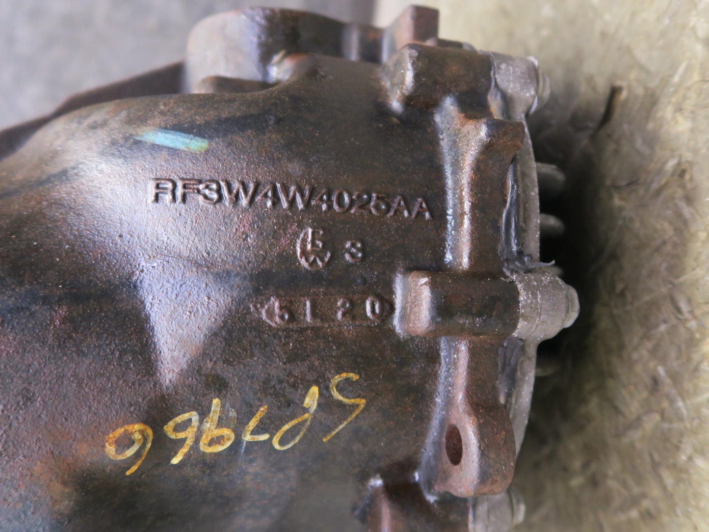 03-05 Ford Thunderbird Rear Differential Carrier 3:58 Ratio 33k Miles OEM