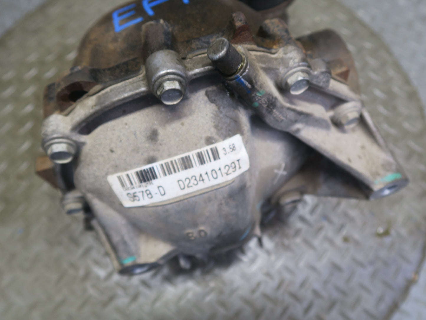 03-05 Ford Thunderbird Rear Differential Carrier 3:58 Ratio 33k Miles OEM