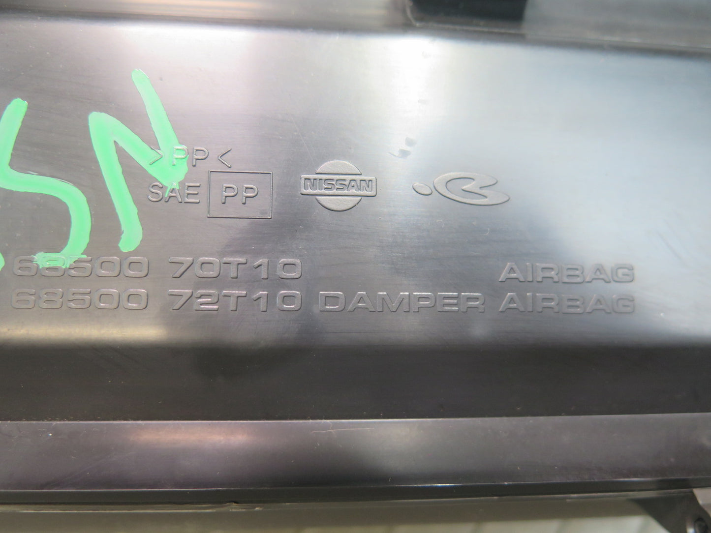 96-98 Nissan Stagea WGC34 Dash Glove Box Compartment Storage OEM
