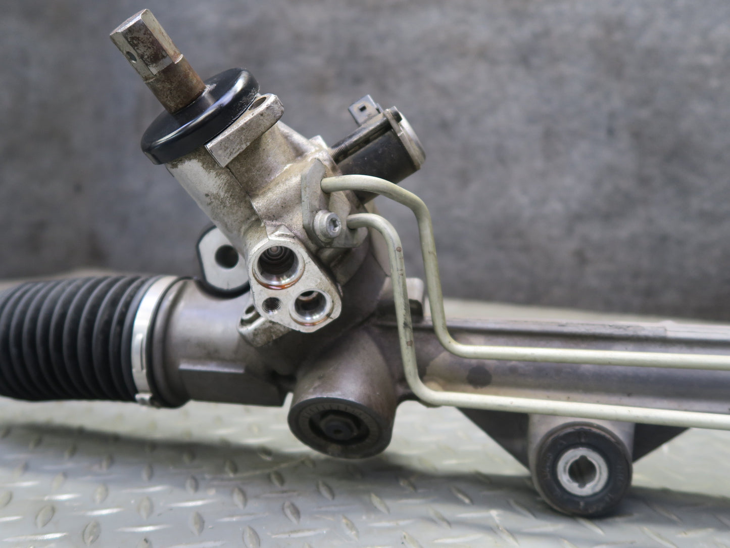 03-05 Ford Thunderbird Power Steering Rack & Pinion 33K Miles 3W63-3504-AC OEM