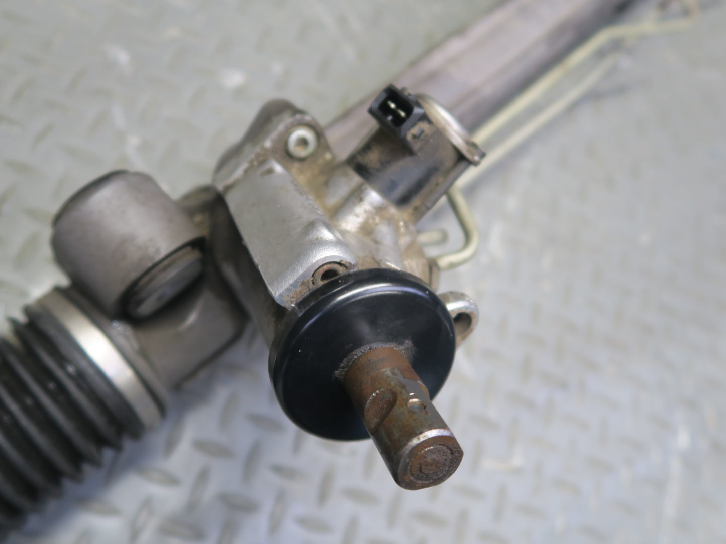03-05 Ford Thunderbird Power Steering Rack & Pinion 33K Miles 3W63-3504-AC OEM