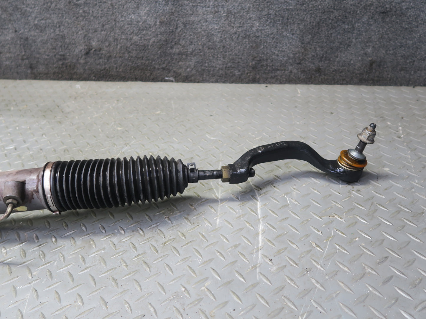 03-05 Ford Thunderbird Power Steering Rack & Pinion 33K Miles 3W63-3504-AC OEM