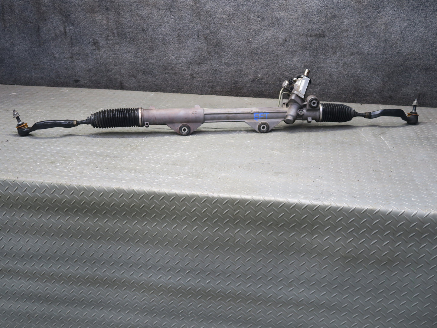 03-05 Ford Thunderbird Power Steering Rack & Pinion 33K Miles 3W63-3504-AC OEM