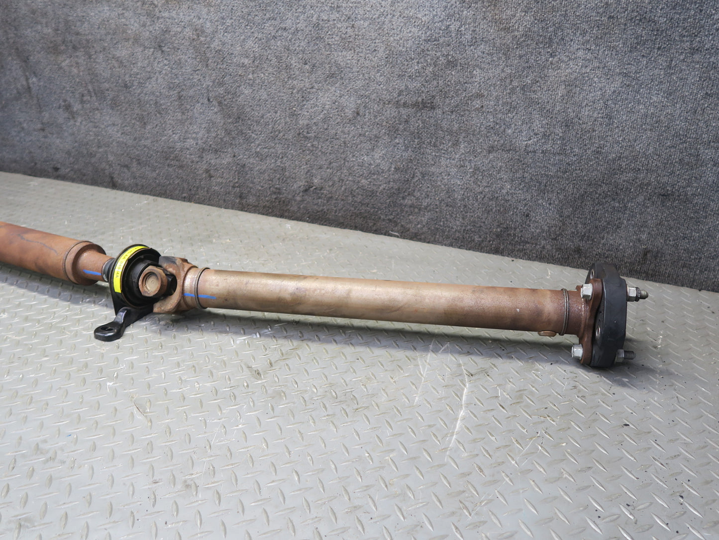 02-05 Ford Thunderbird A/T Rear Drive Shaft Driveshaft 33k Miles OEM