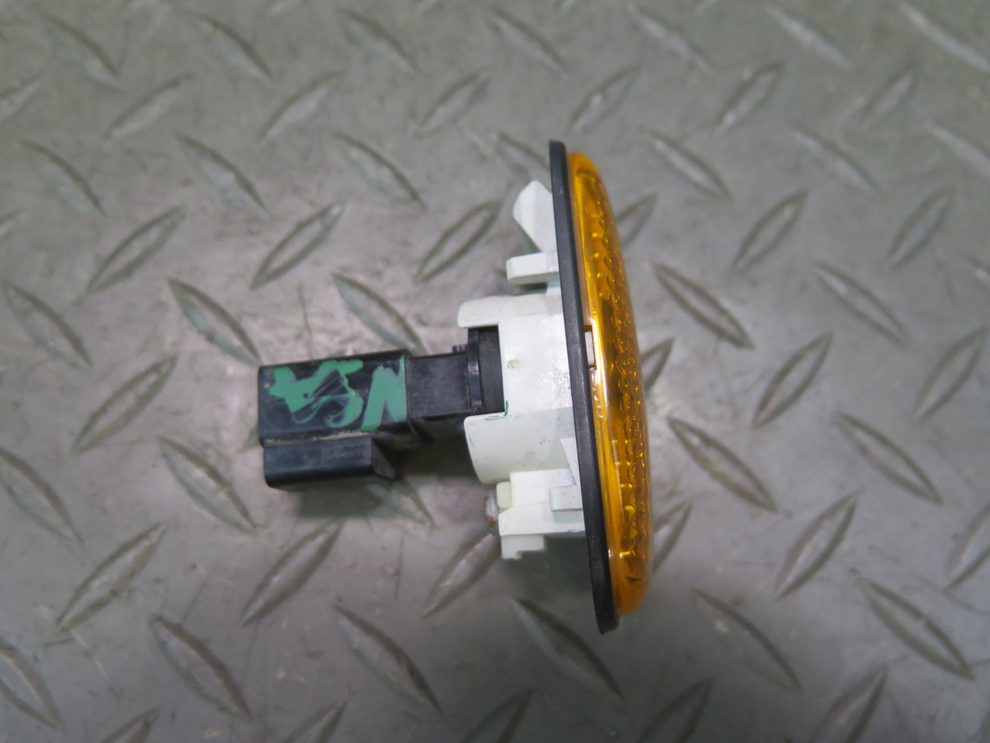 96-98 Nissan Stagea WGC34 Set of 2 Front Fender Turn Signal Light Lamp OEM
