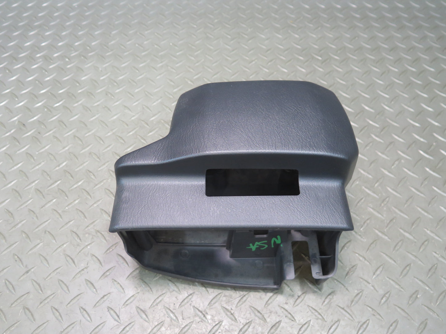 96-98 Nissan Stagea WGC34 RHD Steering Column Upper & Lower Trim Cover OEM