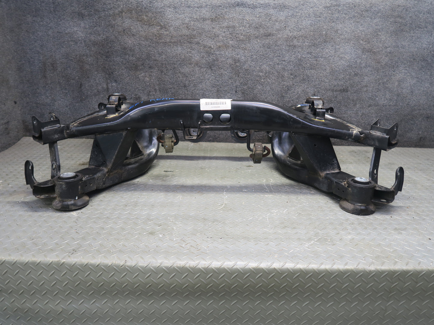 02-03 Ford Thunderbird Rear Suspension Sub Frame Crossmember Carrier 33K OEM