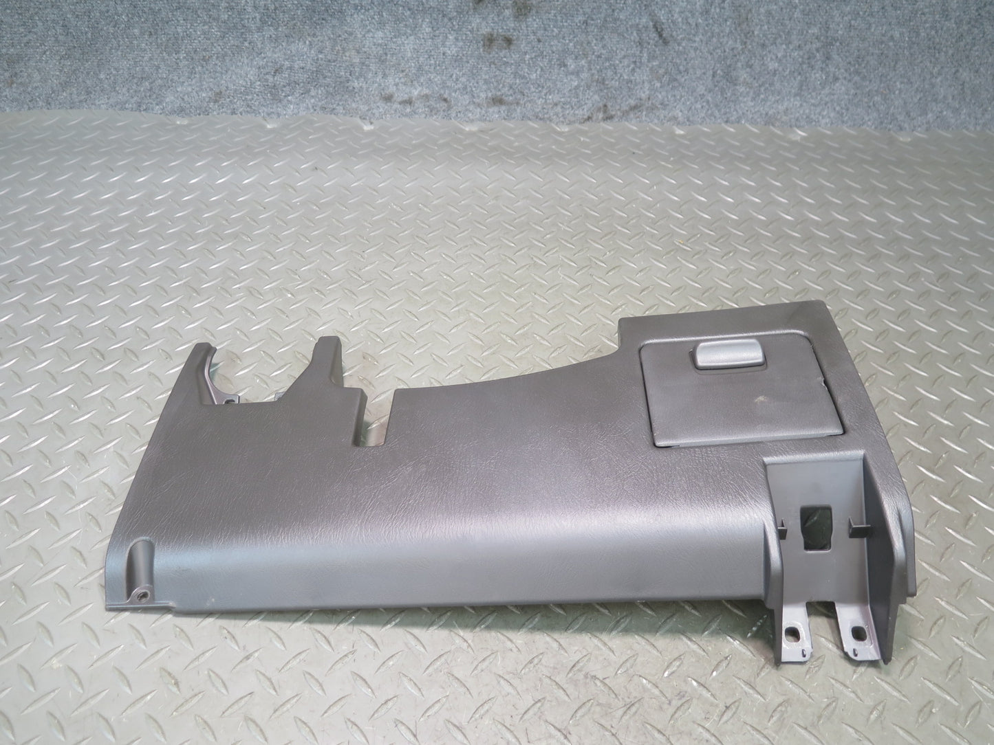 96-98 Nissan Stagea WGC34 Dash Front Right Lower Knee Trim Panel 68106-0V000 OEM