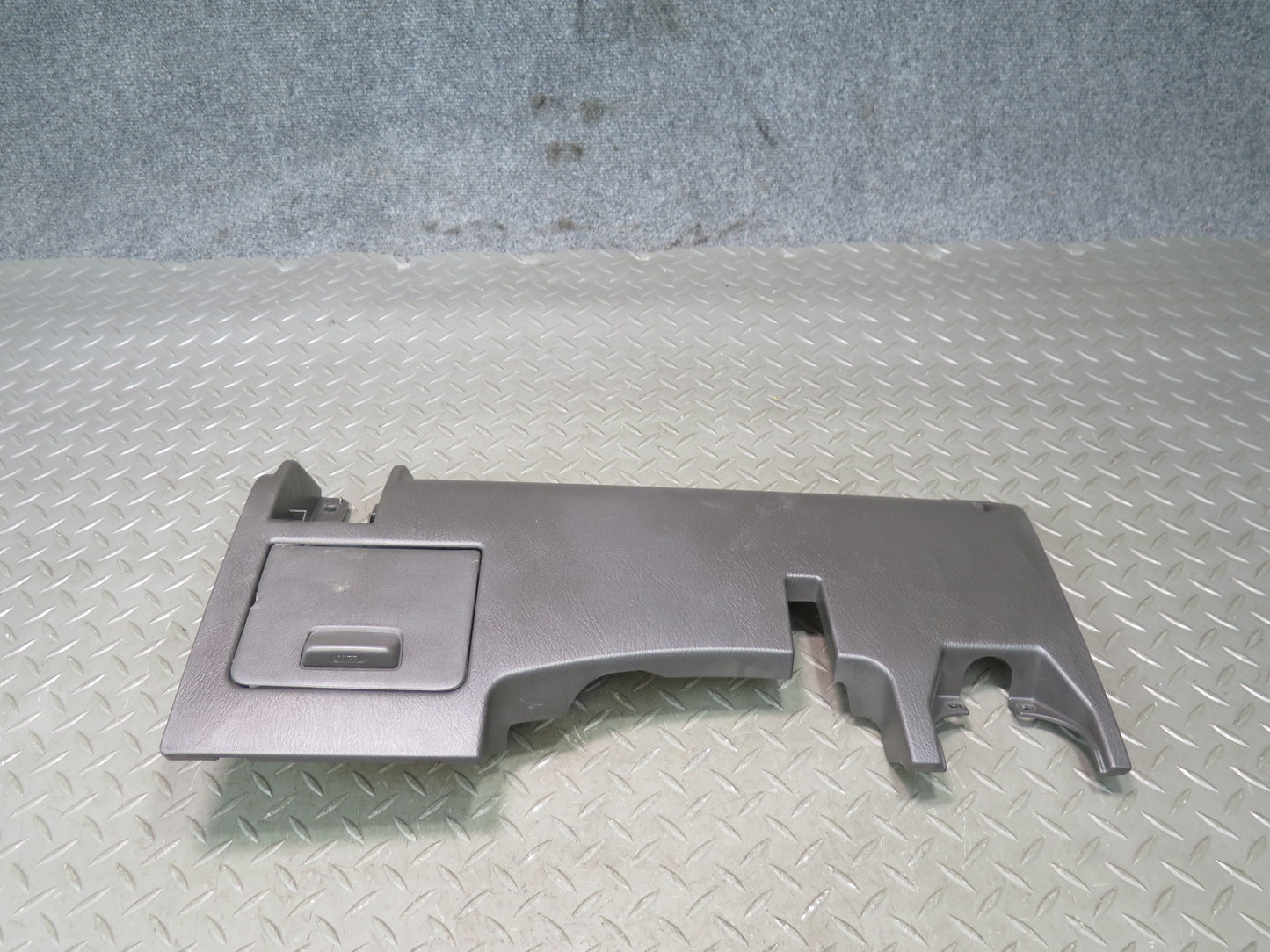 96-98 Nissan Stagea WGC34 Dash Front Right Lower Knee Trim Panel 68106-0V000 OEM