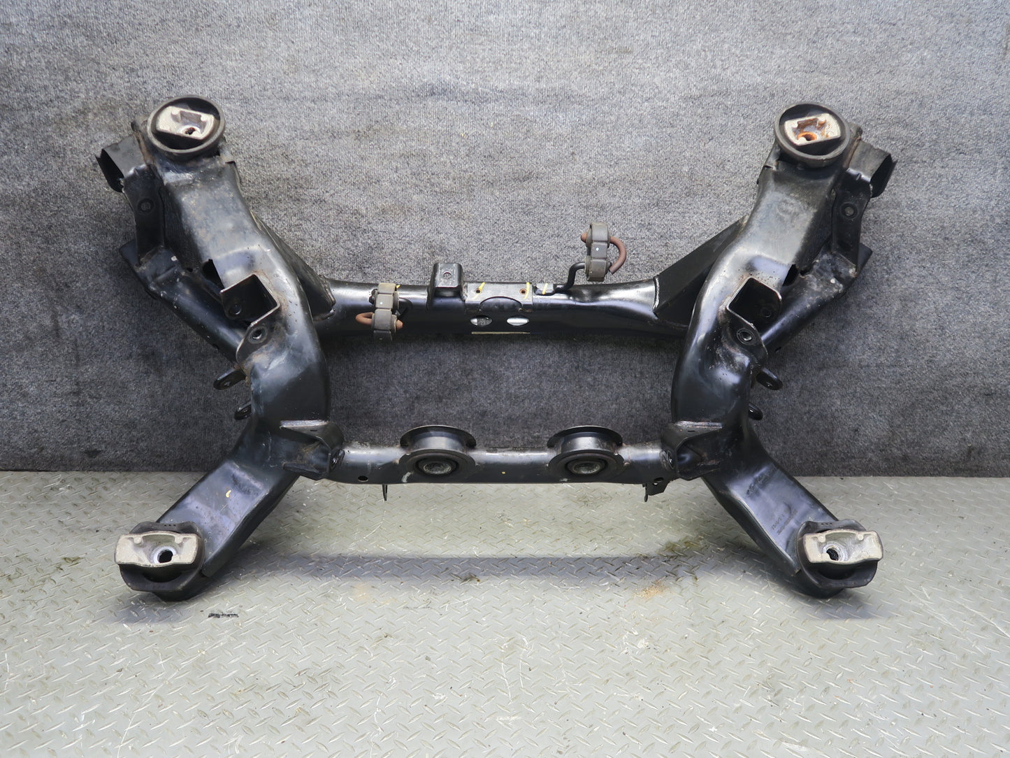 02-03 Ford Thunderbird Rear Suspension Sub Frame Crossmember Carrier 33K OEM