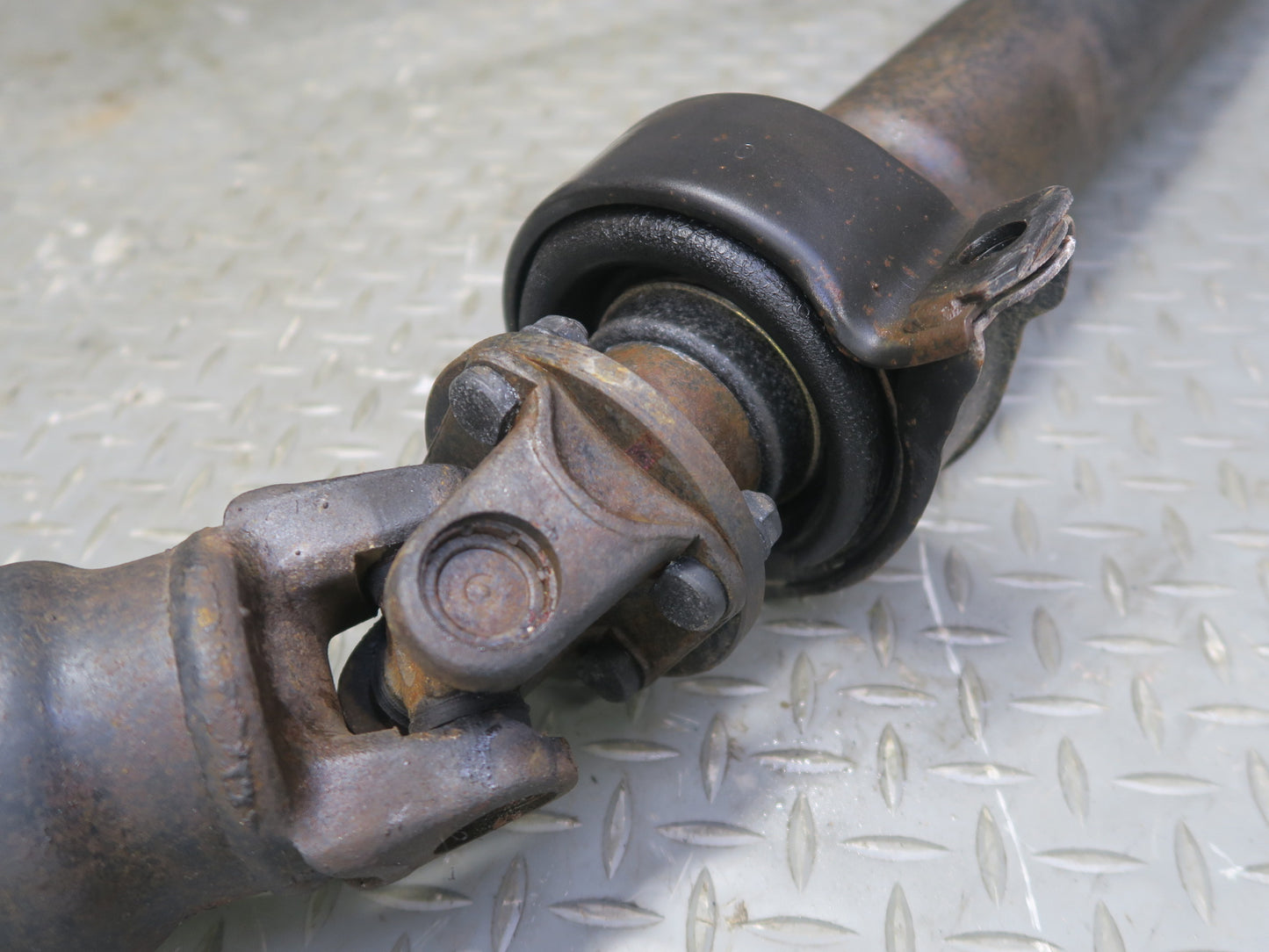 1996 Nissan Stagea WGC34 A/T Rear Drive Shaft Driveshaft OEM