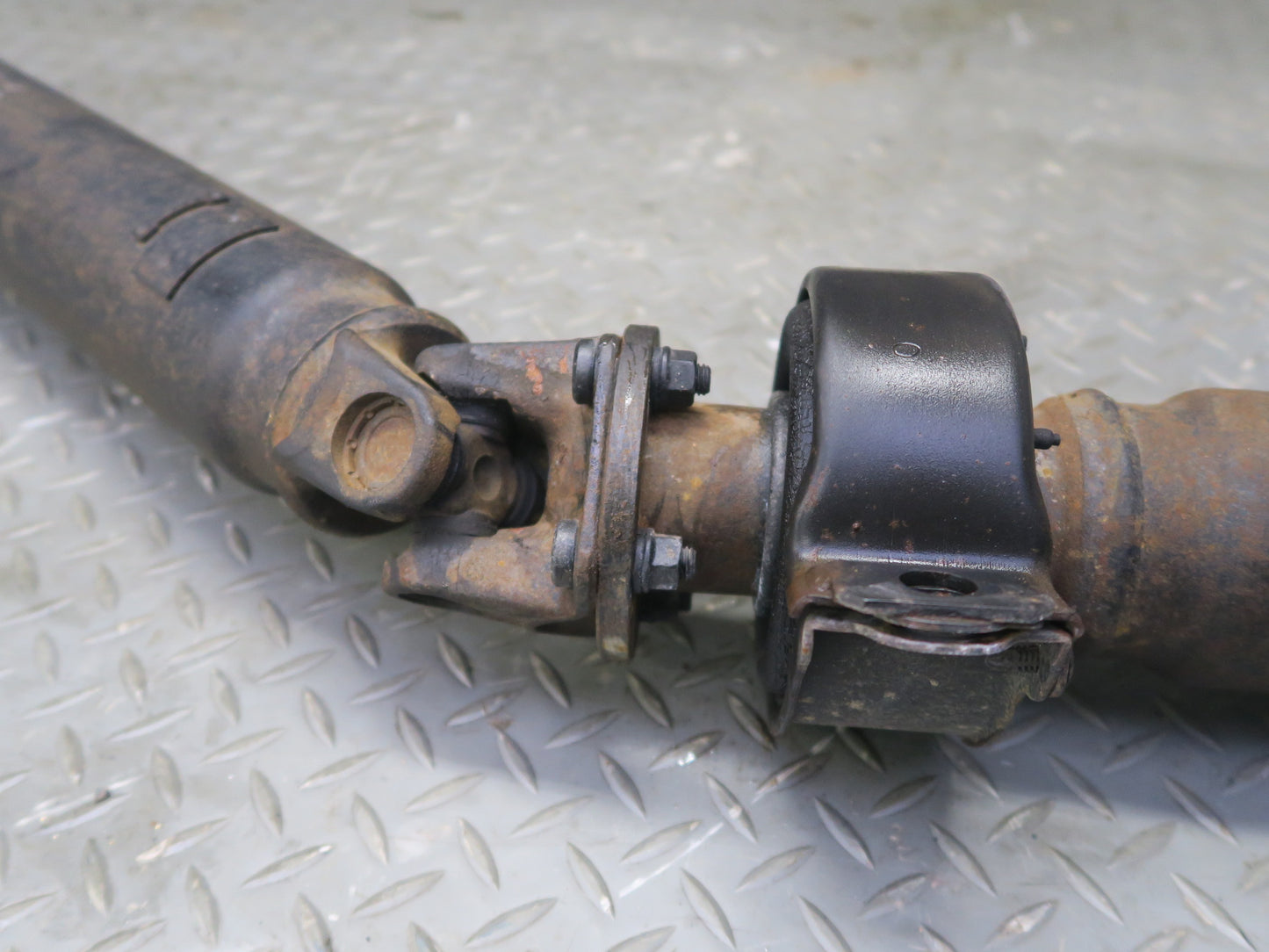 1996 Nissan Stagea WGC34 A/T Rear Drive Shaft Driveshaft OEM