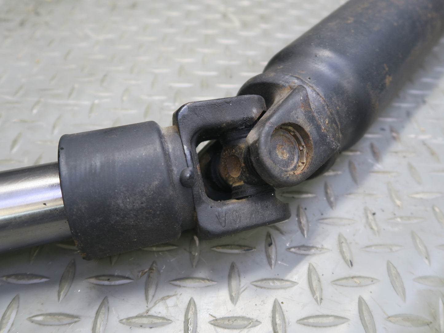 1996 Nissan Stagea WGC34 A/T Rear Drive Shaft Driveshaft OEM