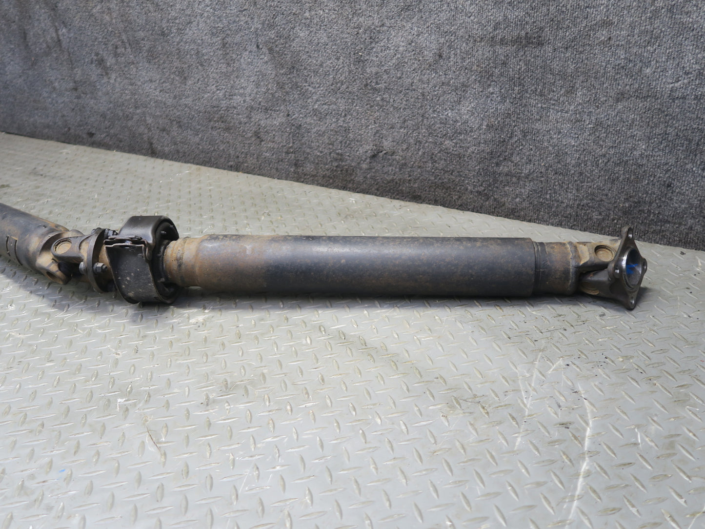 1996 Nissan Stagea WGC34 A/T Rear Drive Shaft Driveshaft OEM