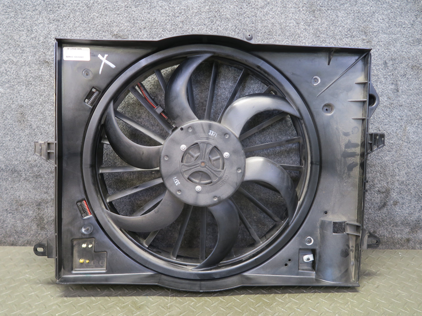02-03 Ford Thunderbird Engine Cooling Fan  Motor Shroud 3W4H-8C607-BC OEM