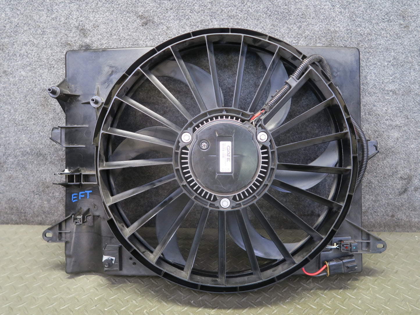 02-03 Ford Thunderbird Engine Cooling Fan  Motor Shroud 3W4H-8C607-BC OEM