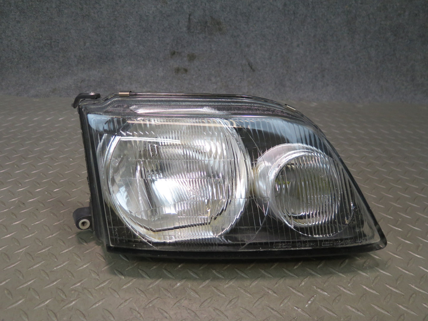96-98 Nissan Stagea WGC34 Front Right Headlight Lamp OEM