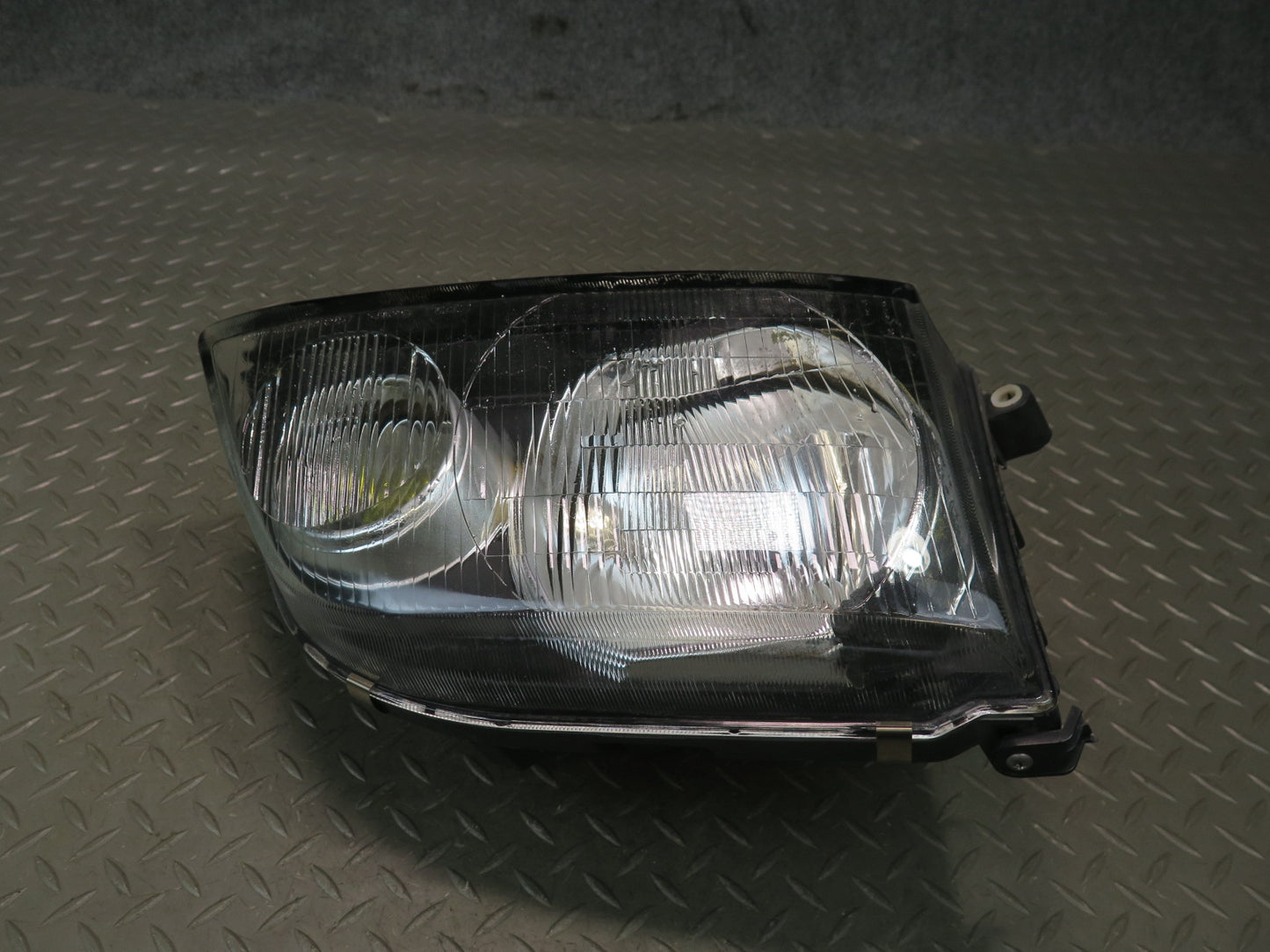 96-98 Nissan Stagea WGC34 Front Right Headlight Lamp OEM