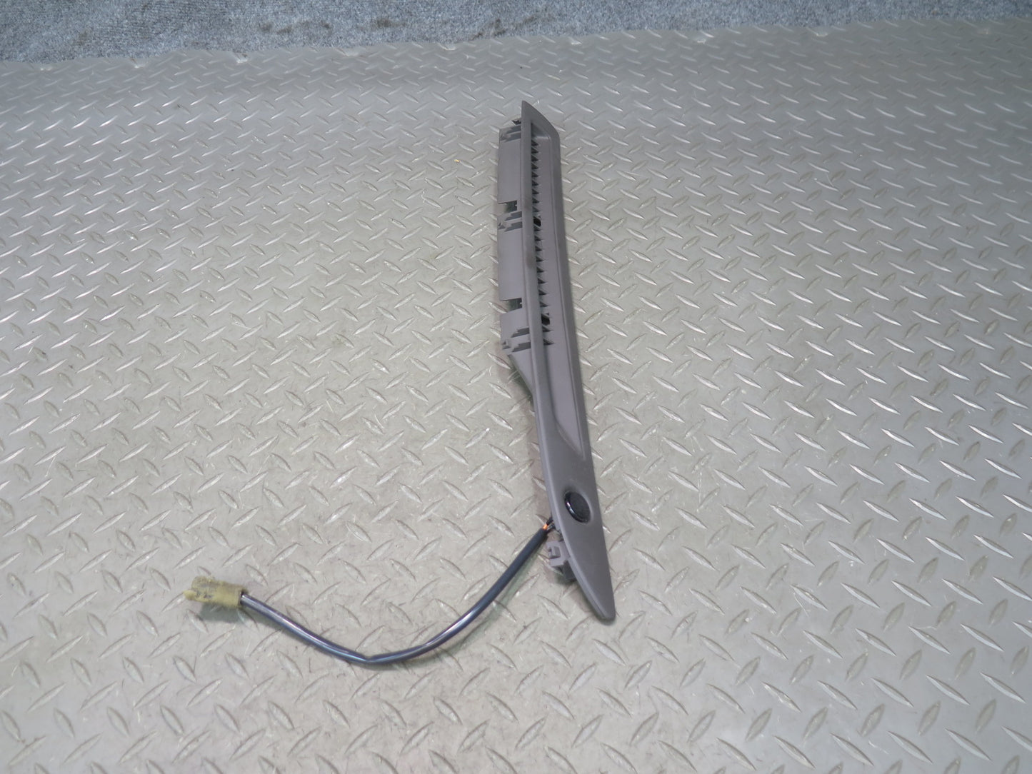 96-98 Nissan Stagea WGC34 Dash Front Windshield Defrost Air Vent Grille Set OEM