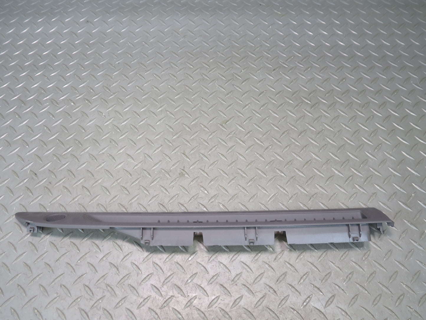 96-98 Nissan Stagea WGC34 Dash Front Windshield Defrost Air Vent Grille Set OEM