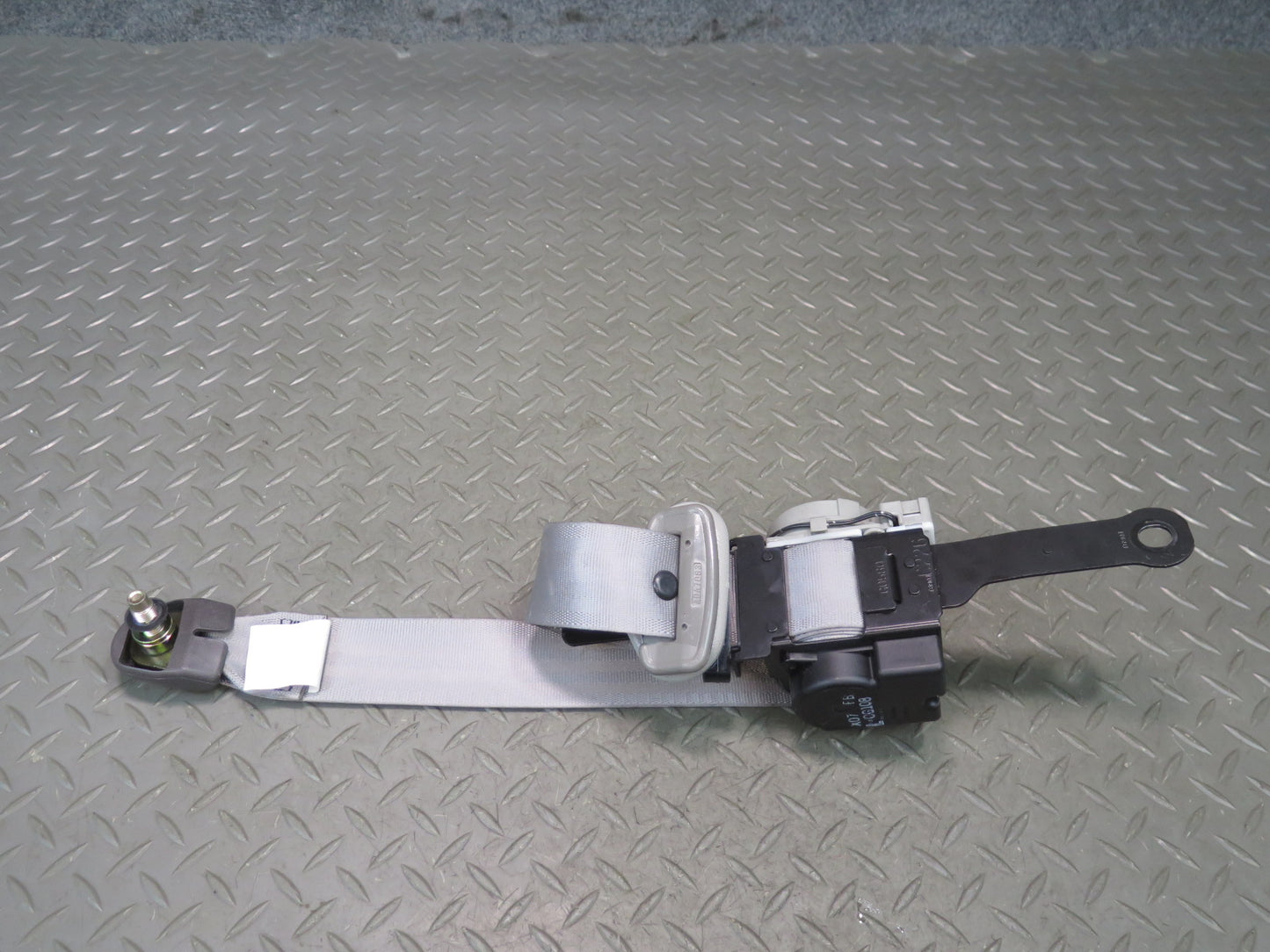 96-98 NISSAN STAGEA WGC34 SET OF 2 FRONT LEFT & RIGHT SEATBELT RETRACTORS OEM