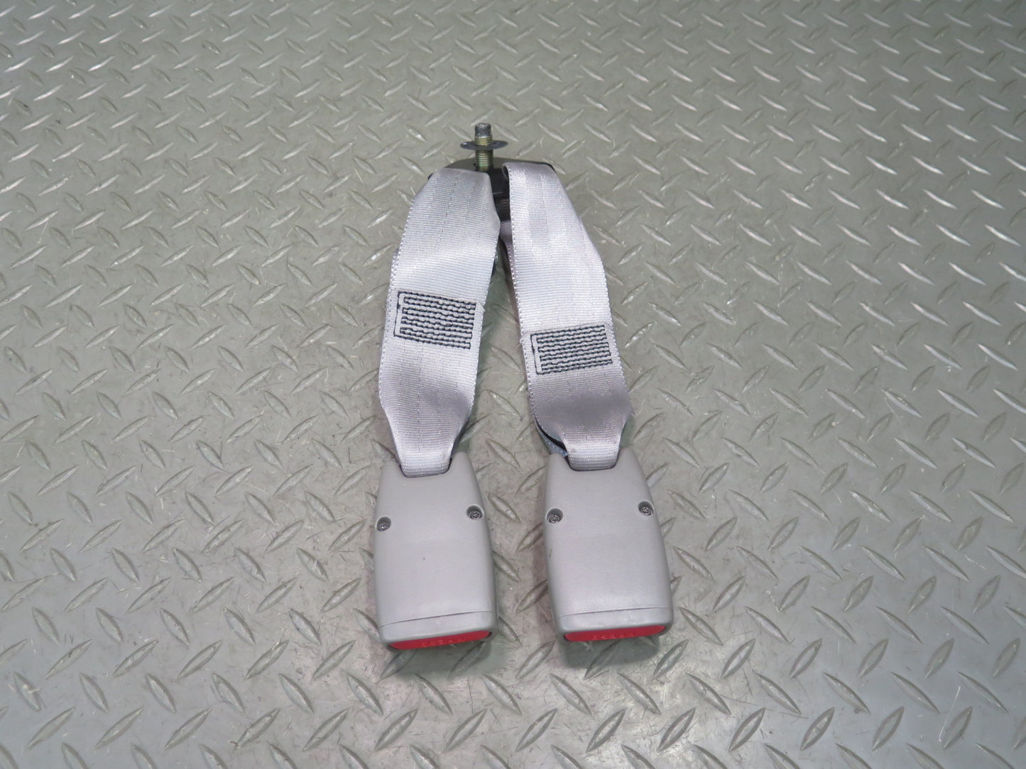 96-98 NISSAN STAGEA WGC34 REAR SEATBELT RETRACTORS & SEATBELT BUCKLE SET OEM