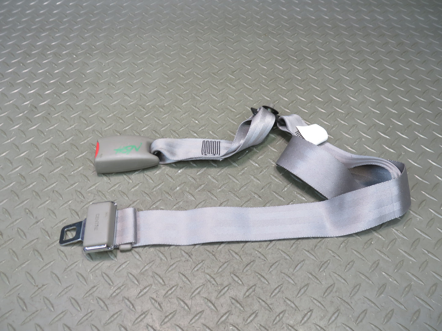 96-98 NISSAN STAGEA WGC34 REAR SEATBELT RETRACTORS & SEATBELT BUCKLE SET OEM