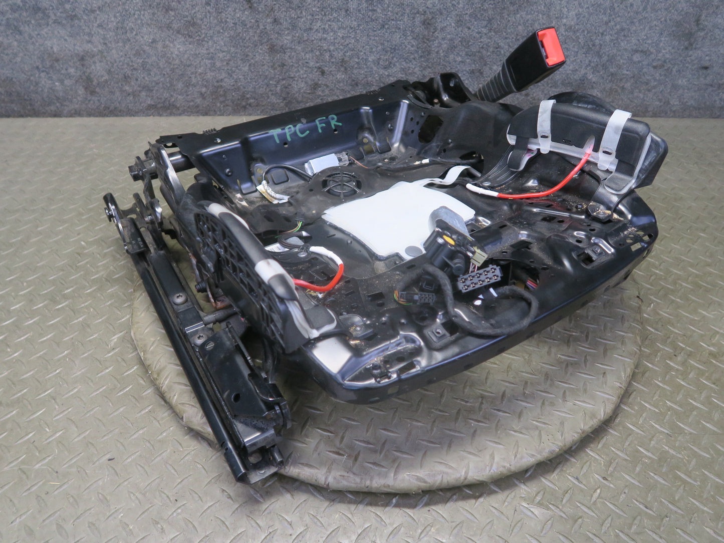 11-18 Porsche Cayenne 958 Front Right Seat Lower Frame Rail Track W/ Motors