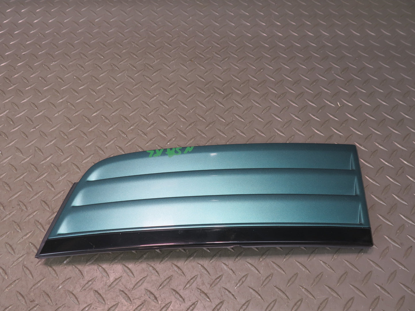 96-98 Nissan Stagea WGC34 Set of 2 Rear Exterior D Pillar Trim Molding Cover OEM