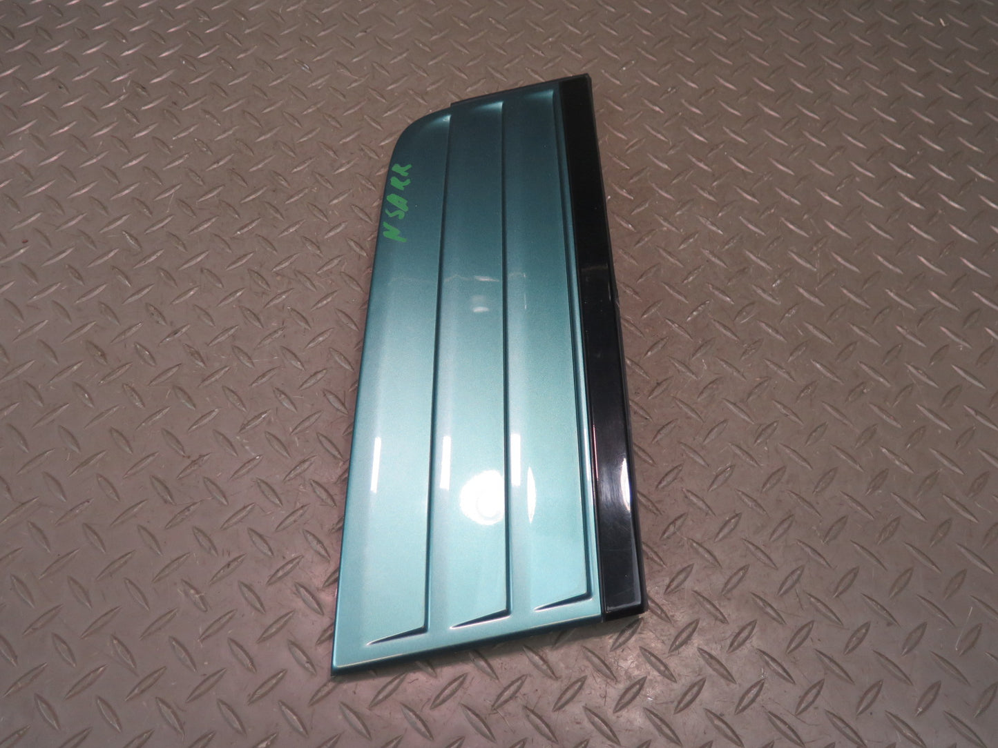 96-98 Nissan Stagea WGC34 Set of 2 Rear Exterior D Pillar Trim Molding Cover OEM