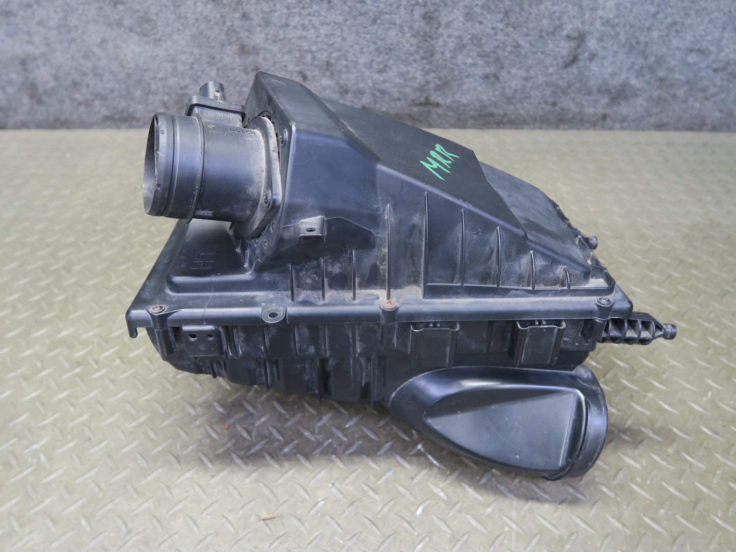 14-17 Range Rover Sport L494 3.0L Left Air Intake Cleaner Filter Box w Sensor