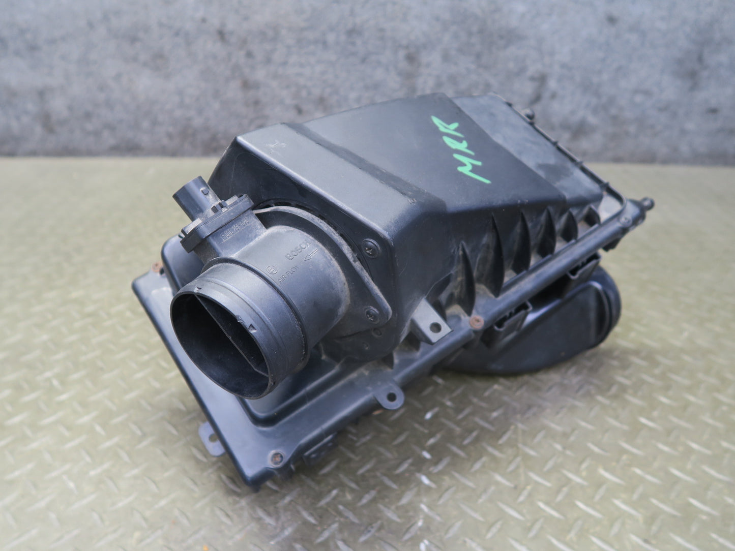 14-17 Range Rover Sport L494 3.0L Left Air Intake Cleaner Filter Box w Sensor