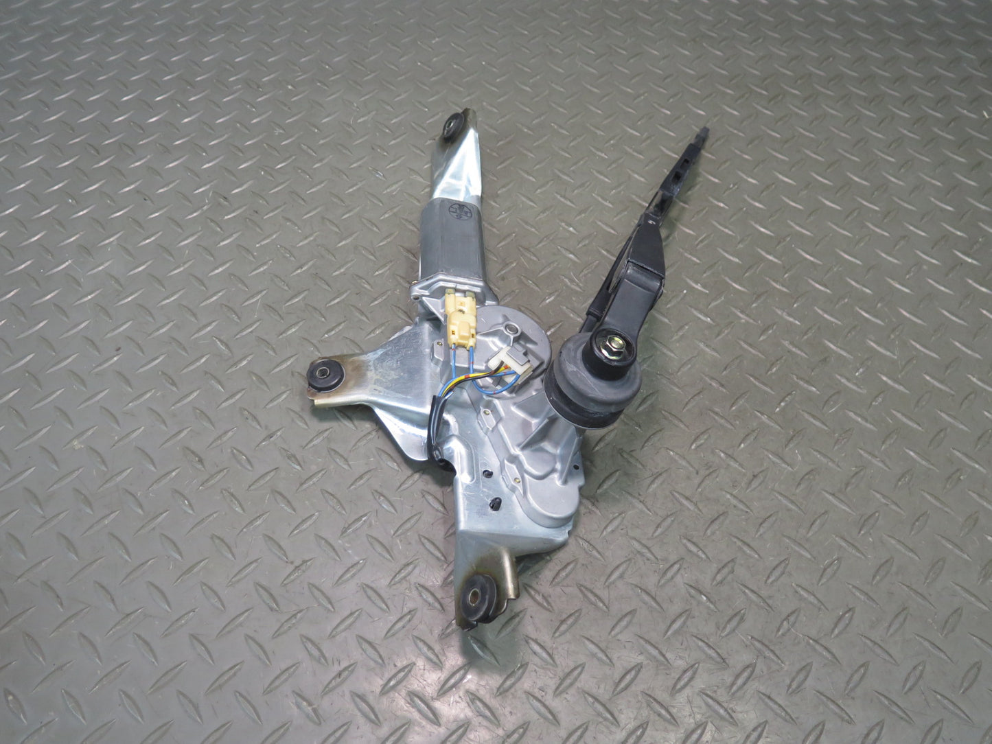 96-98 Nissan Stagea WGC34 Rear Trunk Lid Tailgate Liftgate Wiper Motor w Arm OEM