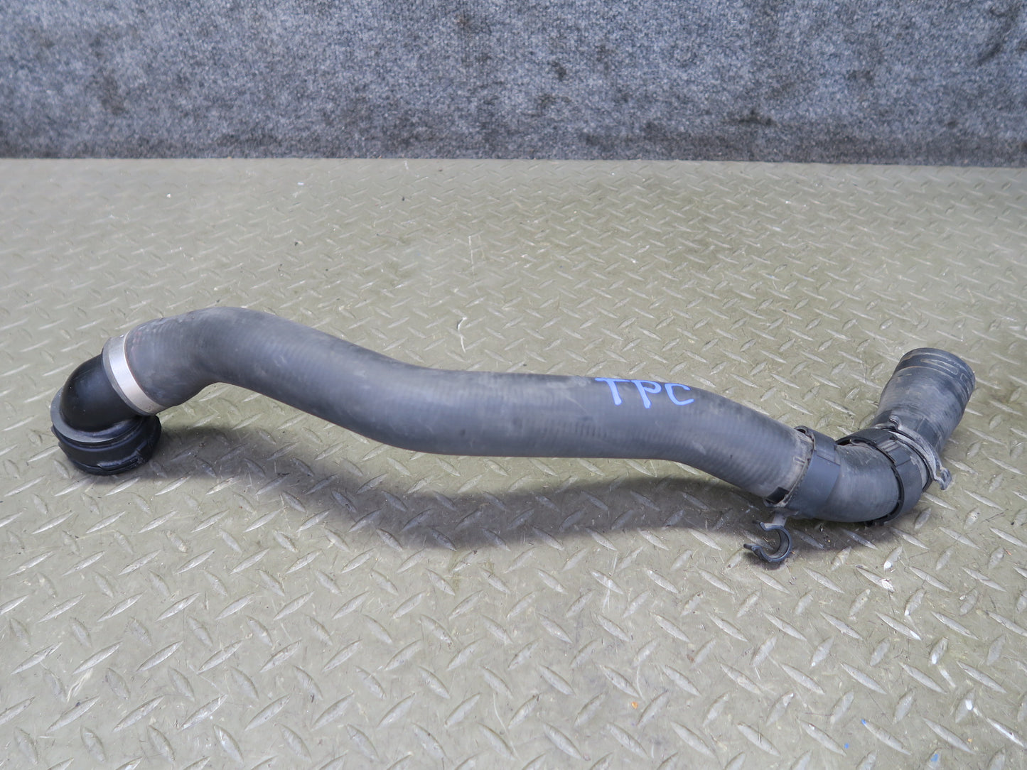 2011-2018 Porsche Cayenne 958 4.8L Lower Upper Radiator Coolant Hose Pipe Set