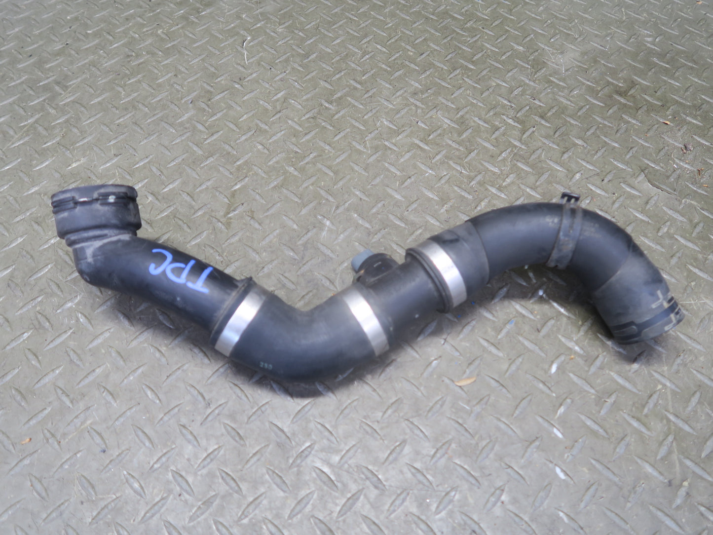 2011-2018 Porsche Cayenne 958 4.8L Lower Upper Radiator Coolant Hose Pipe Set