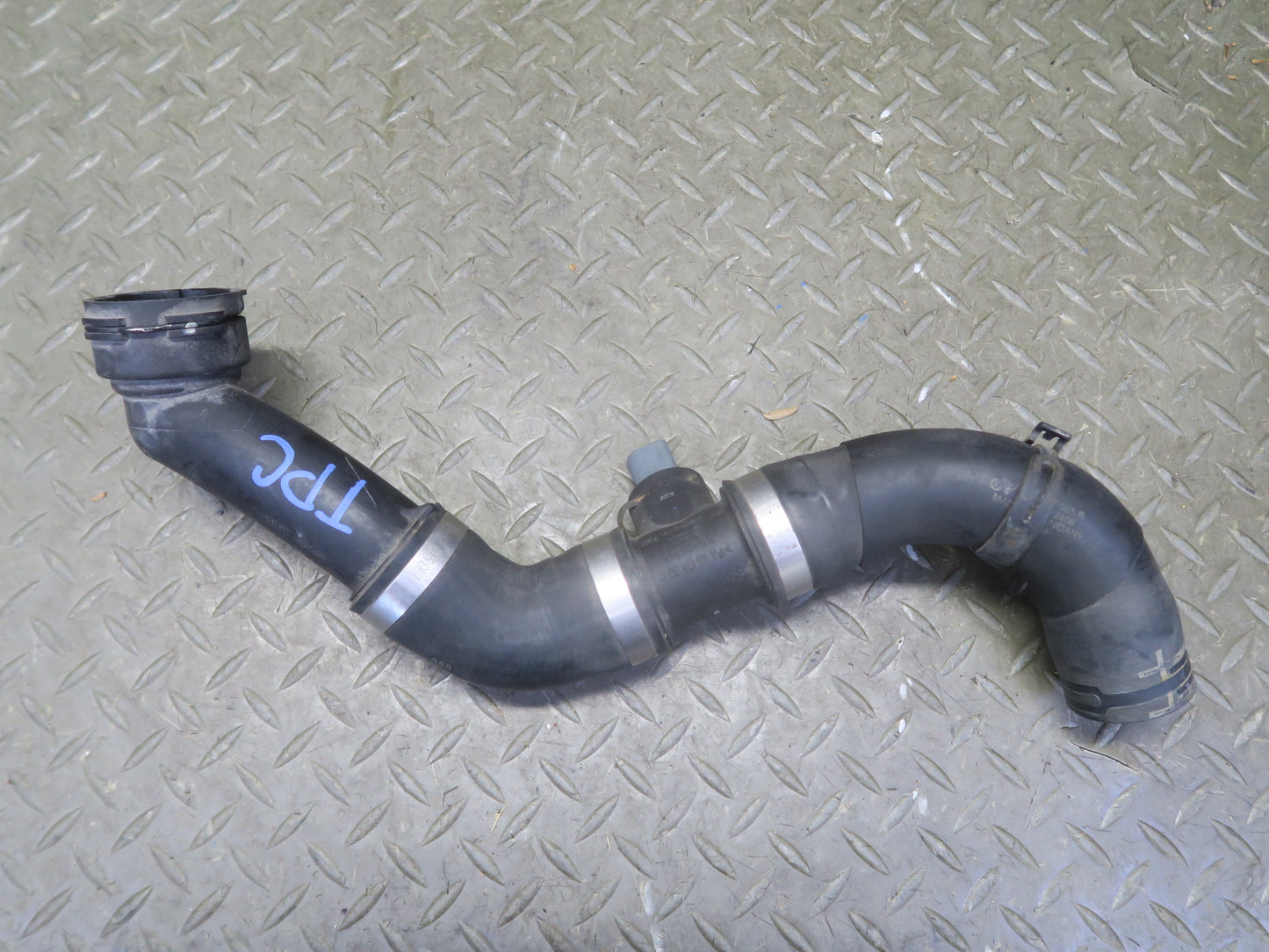 2011-2018 Porsche Cayenne 958 4.8L Lower Upper Radiator Coolant Hose Pipe Set