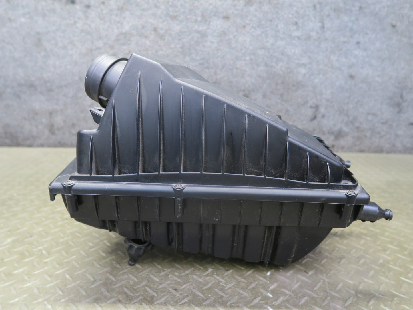 14-17 Range Rover Sport L494 3.0L Right Air Intake Cleaner Filter Box w Sensor