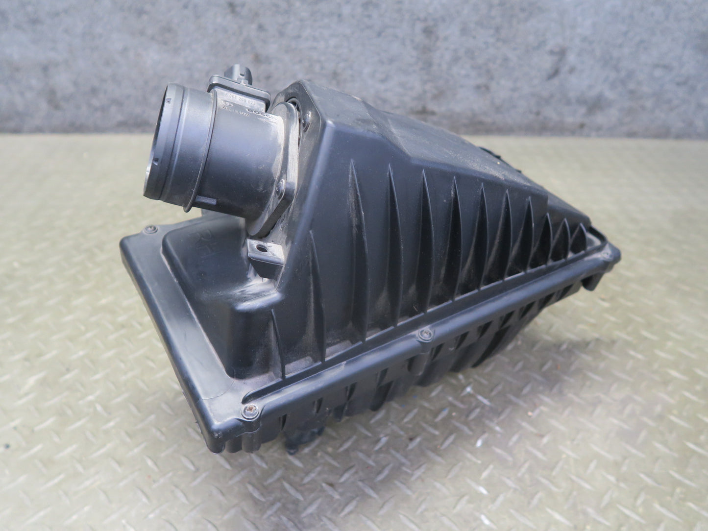 14-17 Range Rover Sport L494 3.0L Right Air Intake Cleaner Filter Box w Sensor