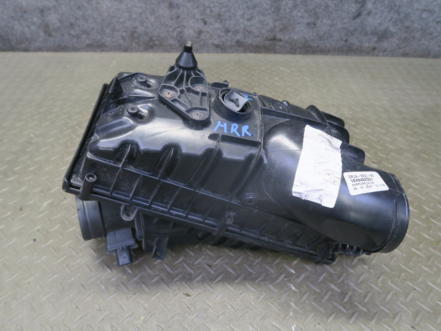 14-17 Range Rover Sport L494 3.0L Right Air Intake Cleaner Filter Box w Sensor
