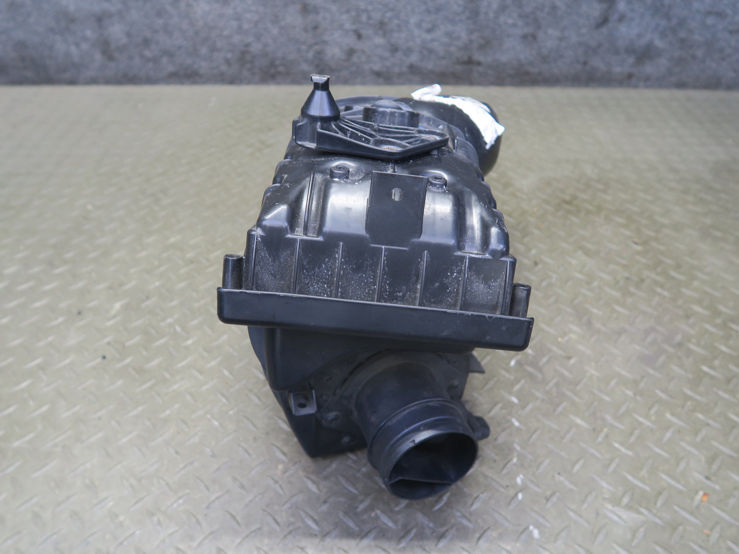 14-17 Range Rover Sport L494 3.0L Right Air Intake Cleaner Filter Box w Sensor