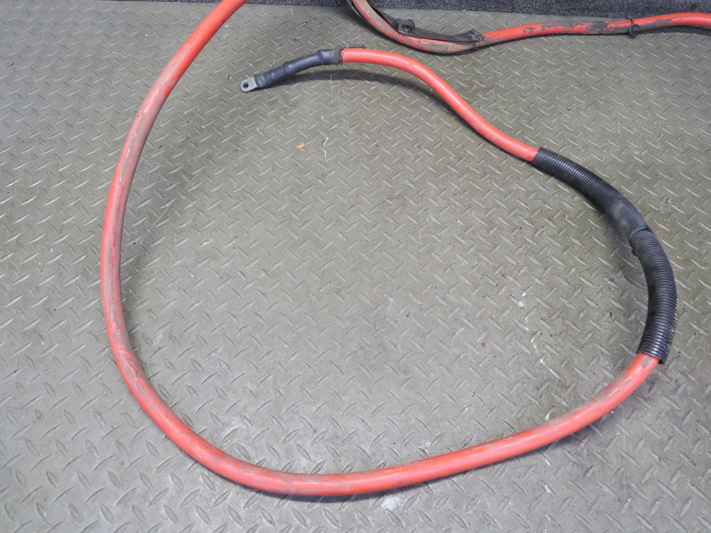 05-08 BMW E85 Z4 3.0L 2.5L M54 Positive Battery Cable w Clamp & Fuse Box OEM