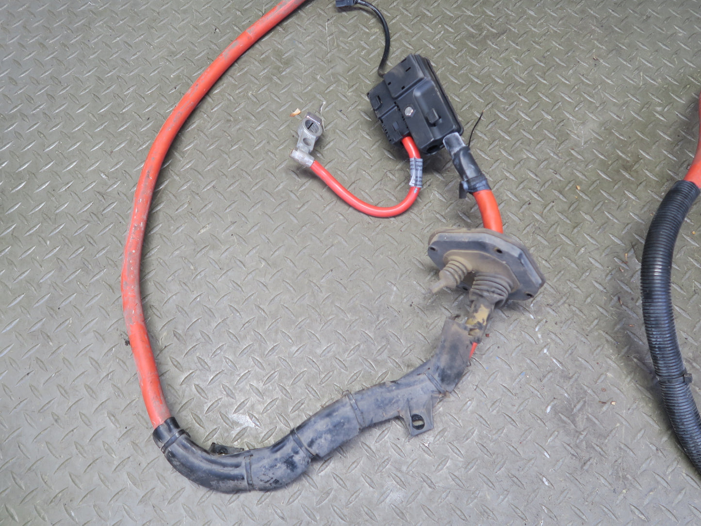 05-08 BMW E85 Z4 3.0L 2.5L M54 Positive Battery Cable w Clamp & Fuse Box OEM