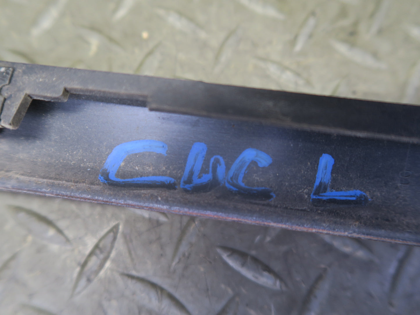 91-96 Chevrolet Corvette C4 Set of 4 Door & Rear Fender Molding Chameleon OEM