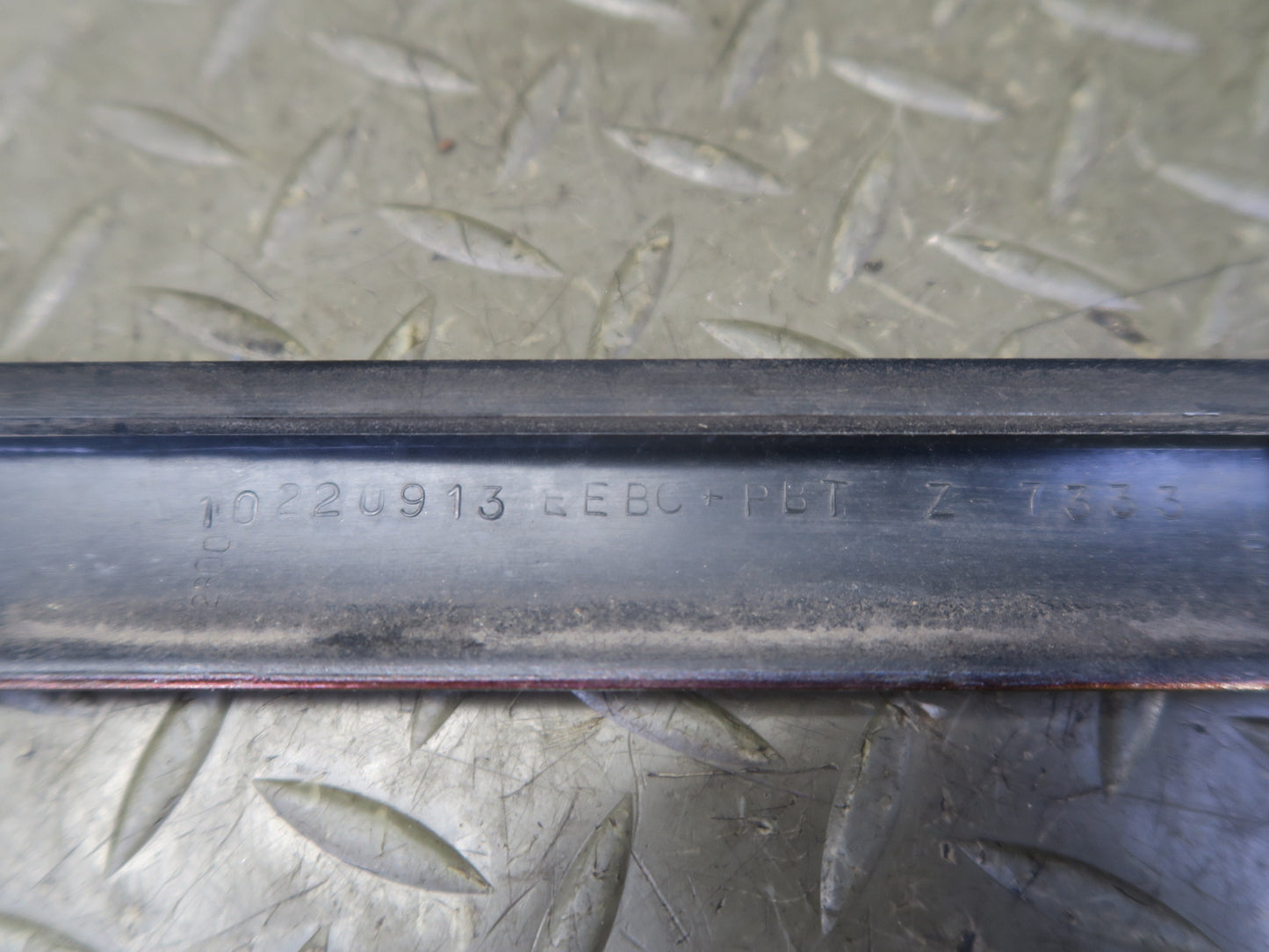 91-96 Chevrolet Corvette C4 Set of 4 Door & Rear Fender Molding Chameleon OEM