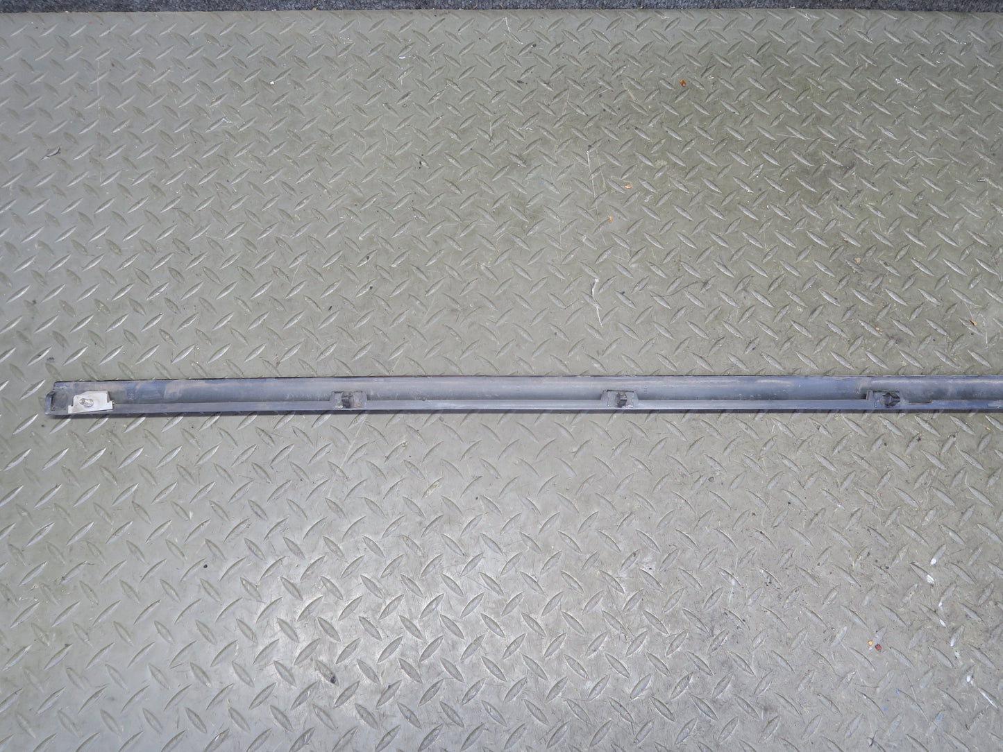 91-96 Chevrolet Corvette C4 Set of 4 Door & Rear Fender Molding Chameleon OEM
