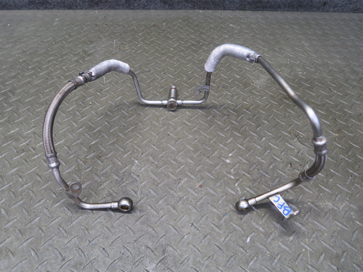 12-16 BMW F10 550I N63 4.4L Turbo Charger Oil Feed Pipe Line OEM
