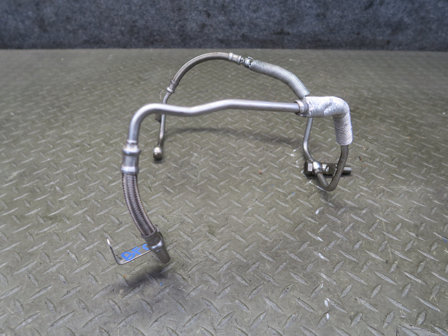 12-16 BMW F10 550I N63 4.4L Turbo Charger Oil Feed Pipe Line OEM
